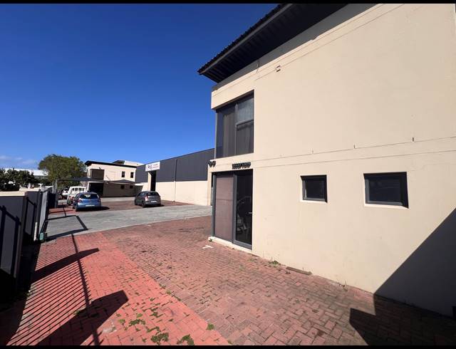 992M² WAREHOUSE TO LET IN AIRPORT INDUSTRIA
